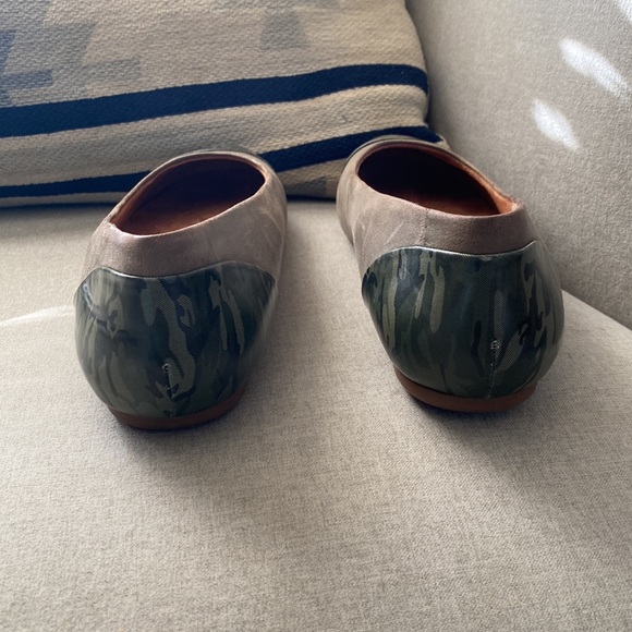 SoftWalk sonoma cap toe green camouflage leather flats 11W NWT - Picture 5 of 10